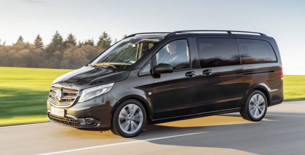 خدمة سيارة مع سائق في جورجيا مرسيدس فيتو