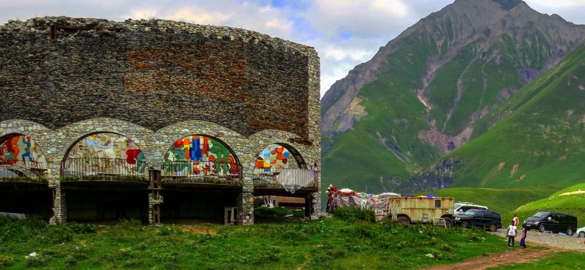 جبال القوقاز جورجيا