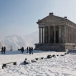 معبد غارني ودير كيغارد و أعجوبة سيمفونية الصخور 8