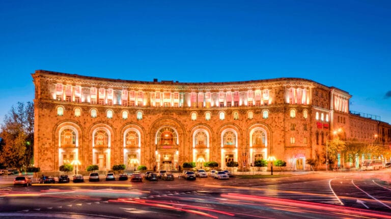 فنادق سياحة في ارمينيا والعالم